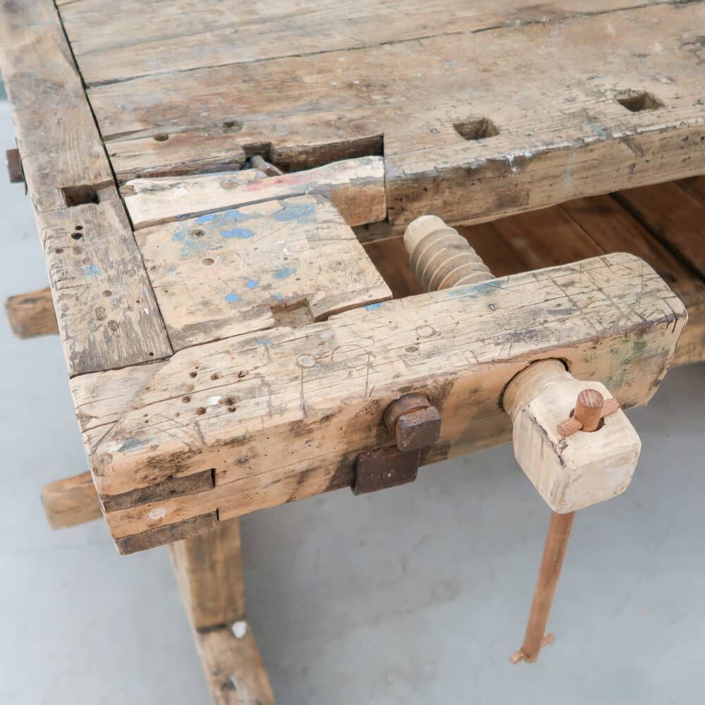 Vintage werkbank met bankschroef – Bild 3