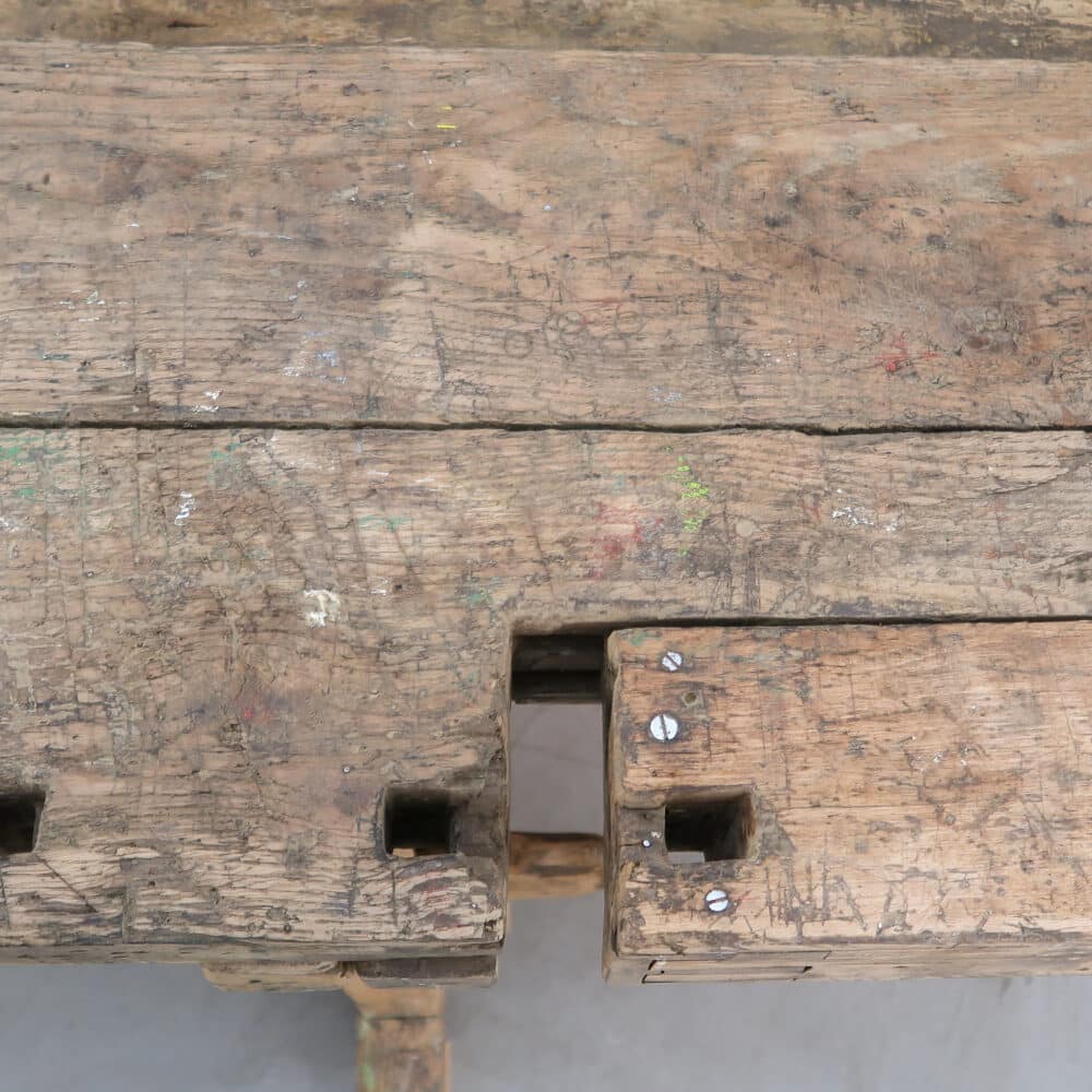Vintage werkbank met bankschroef – Bild 8