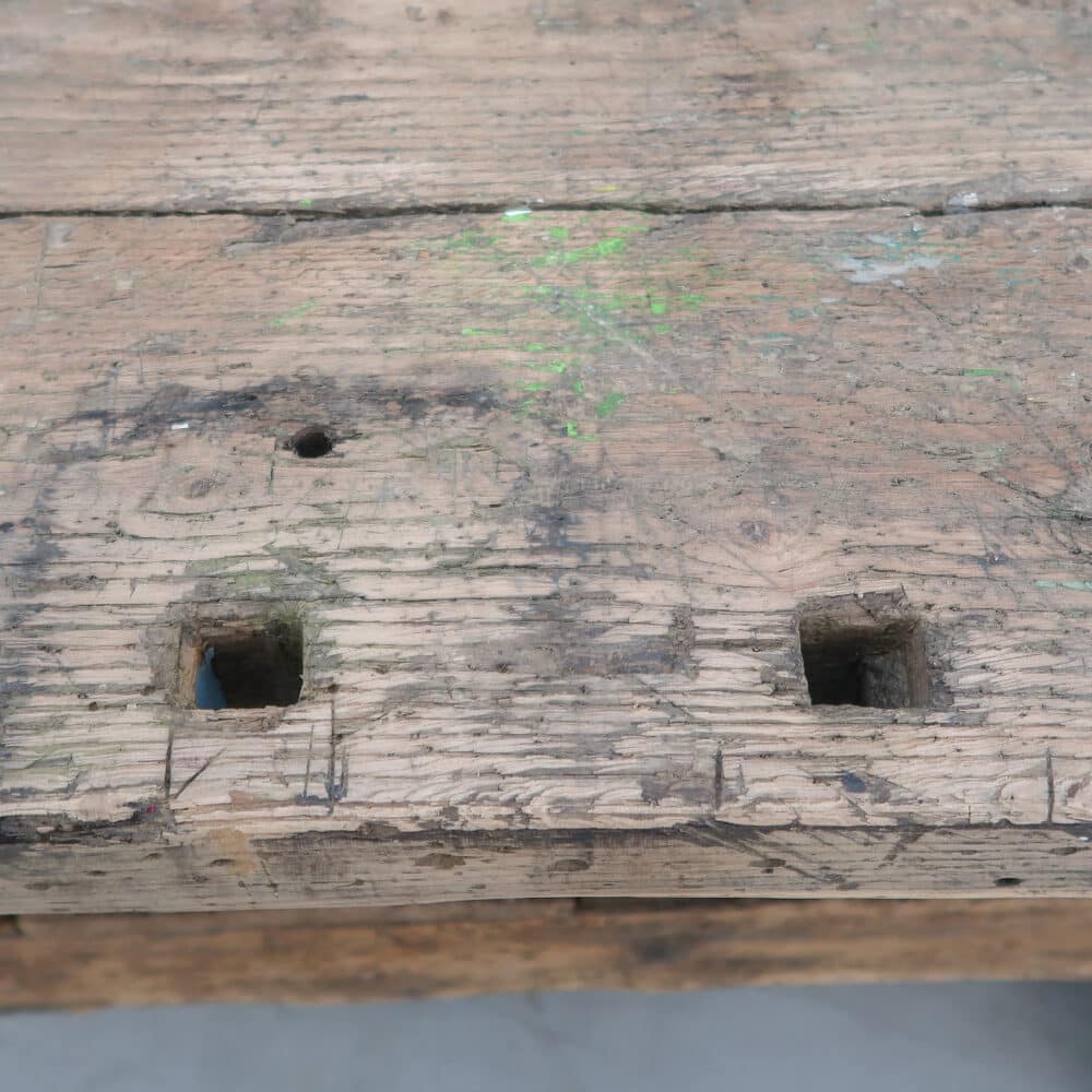 Vintage werkbank met bankschroef – Bild 9
