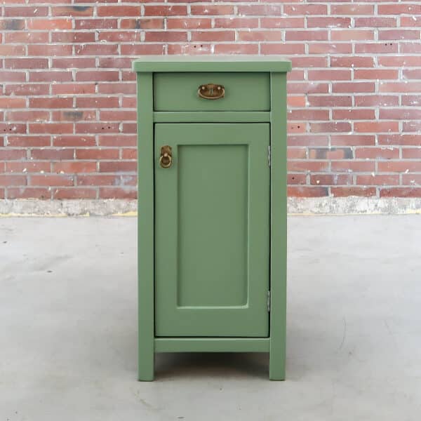 Groen brocante nachtkastje