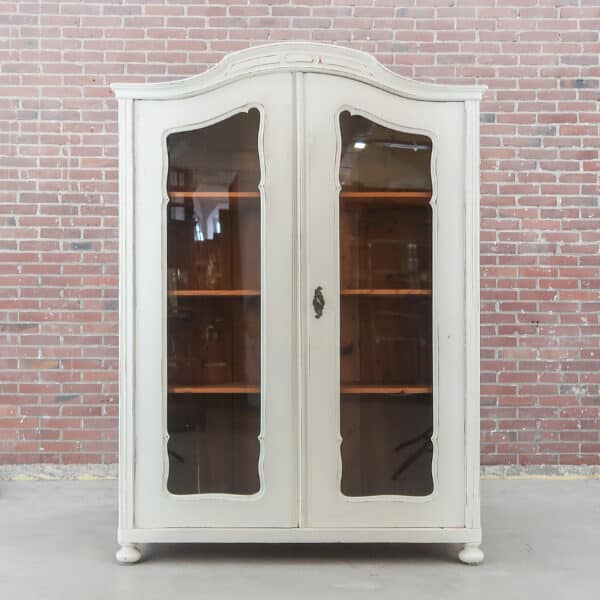 Brocante vitrinekast