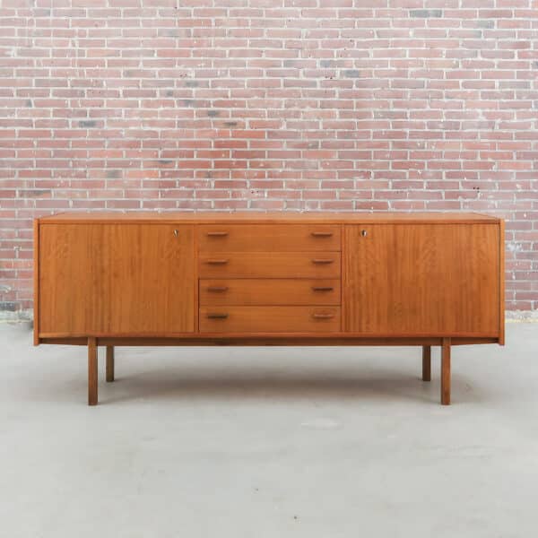Vintage dressoir - Interier Praha
