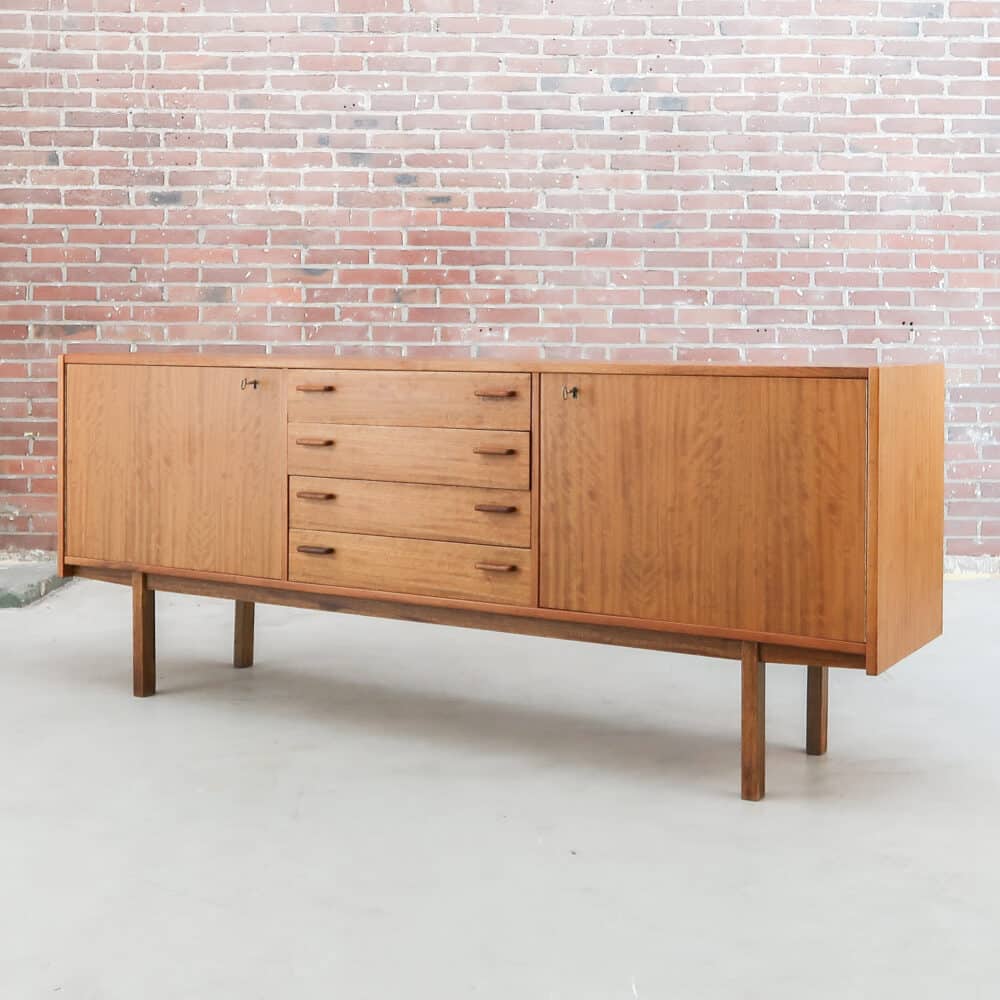 Vintage dressoir - Interier Praha - Afbeelding 2