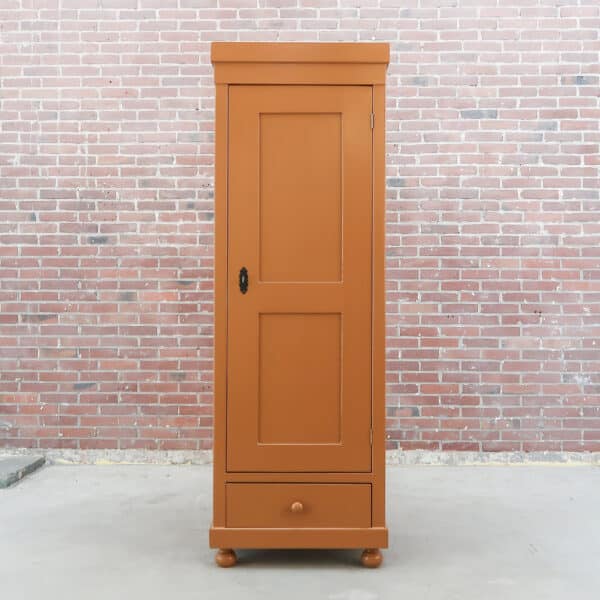 Eendeurs linnenkast