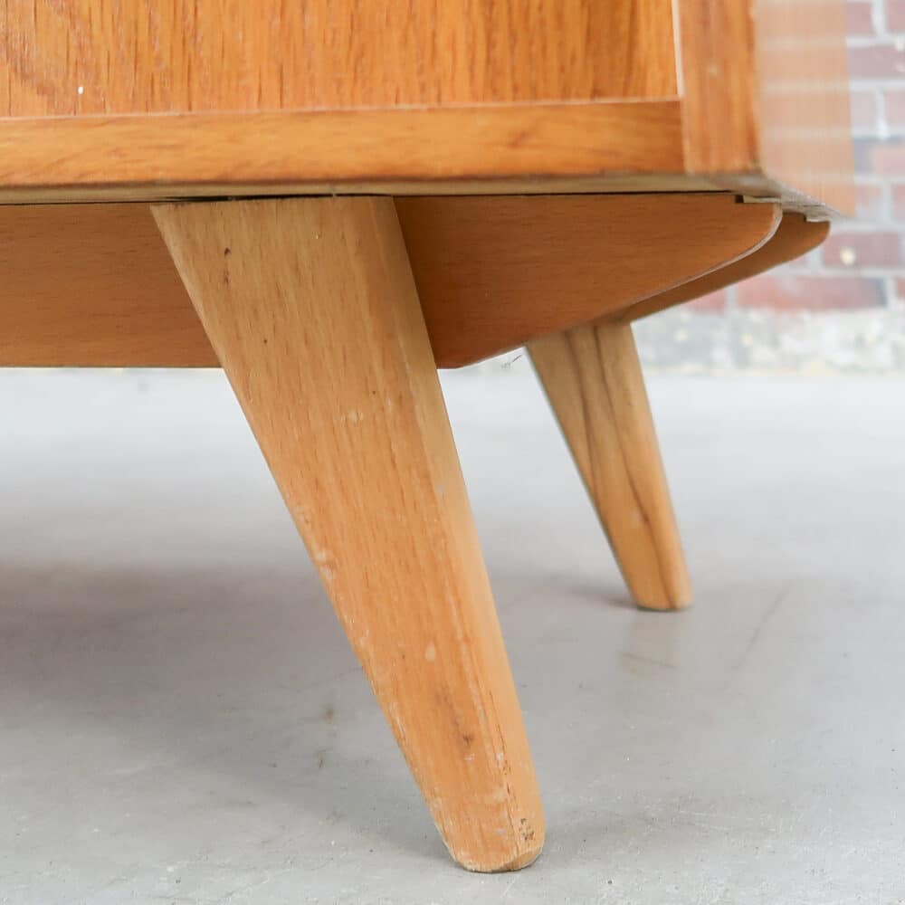 Vintage dressoir - Interier Praha - Afbeelding 6