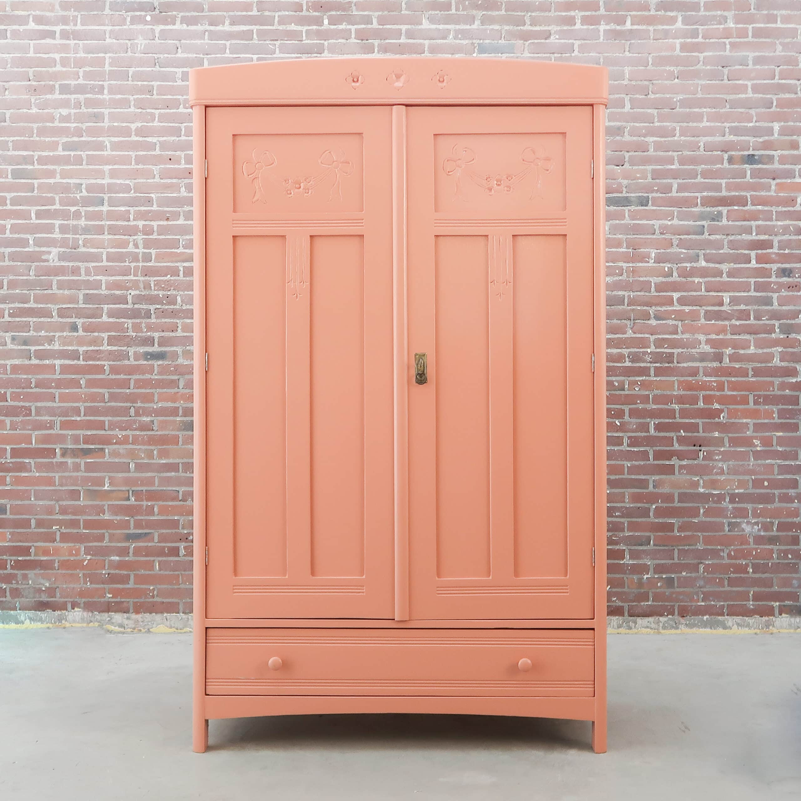 Roze linnenkast