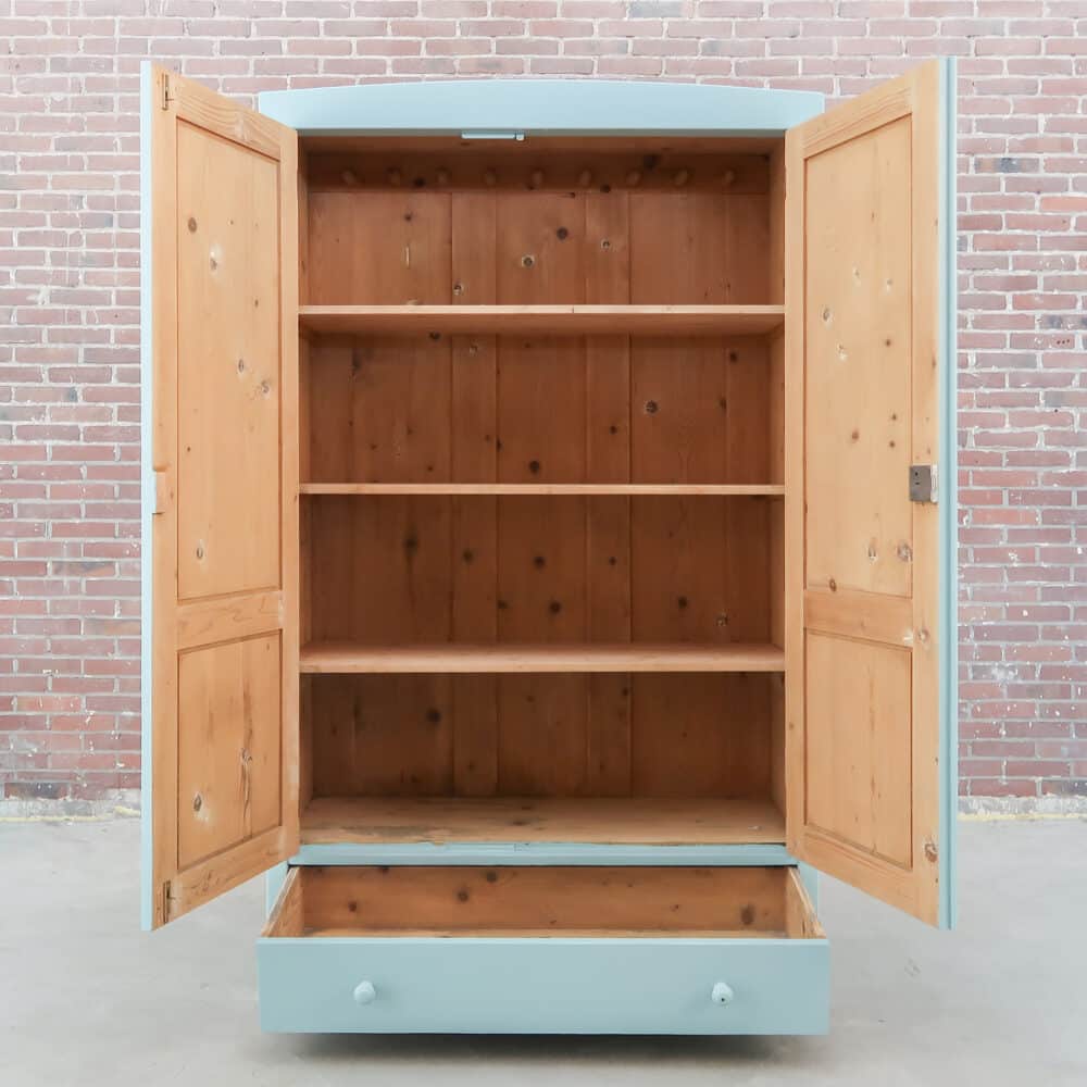 Zacht blauwe linnenkast - Afbeelding 2
