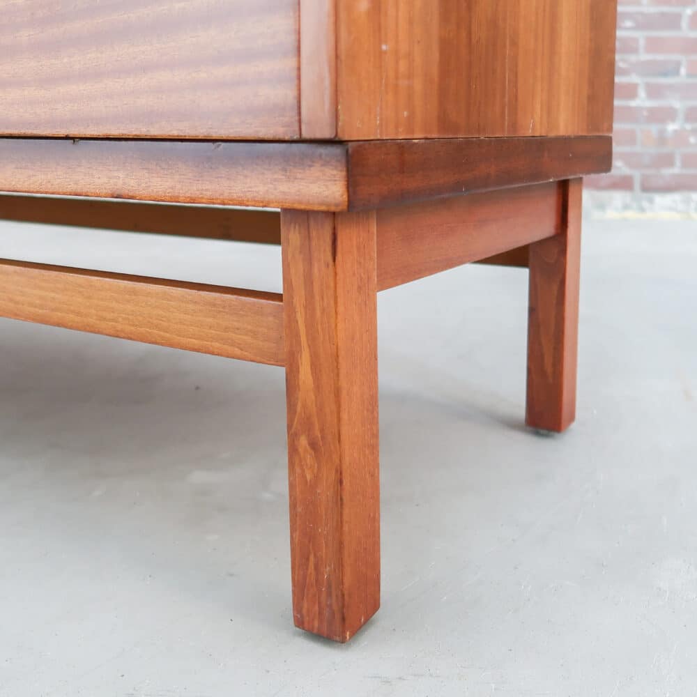 Mid-century dekenkast – Bild 7