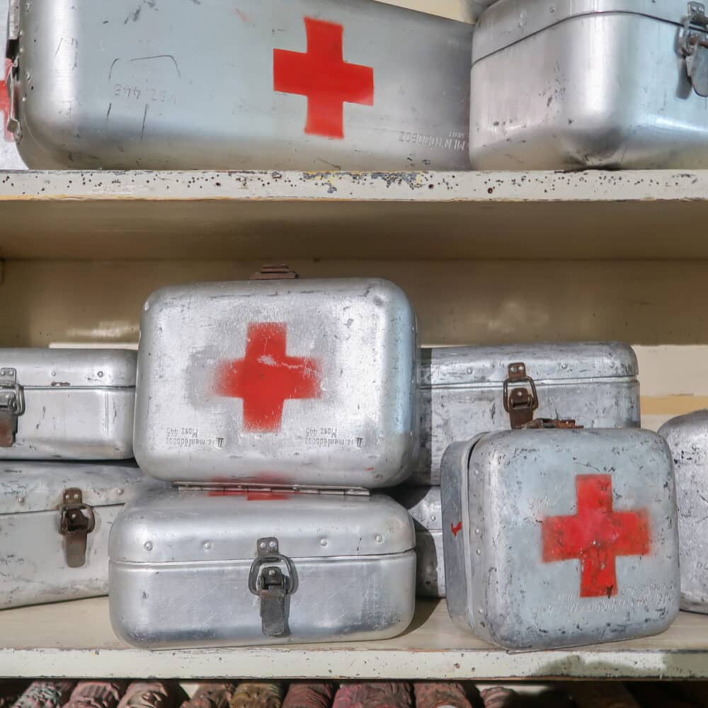 Hongaarse medicijnblikken – Bild 5