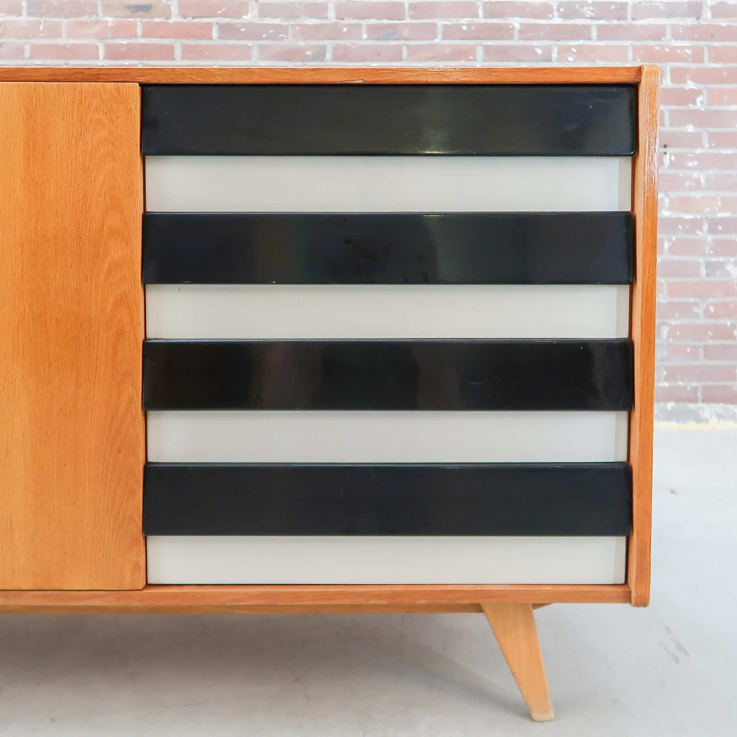 Mid-century dressoir - Jiří Jiroutek - Afbeelding 10