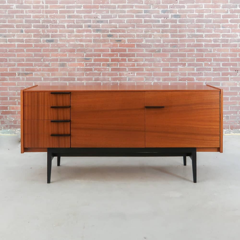 Mid-century dressoir