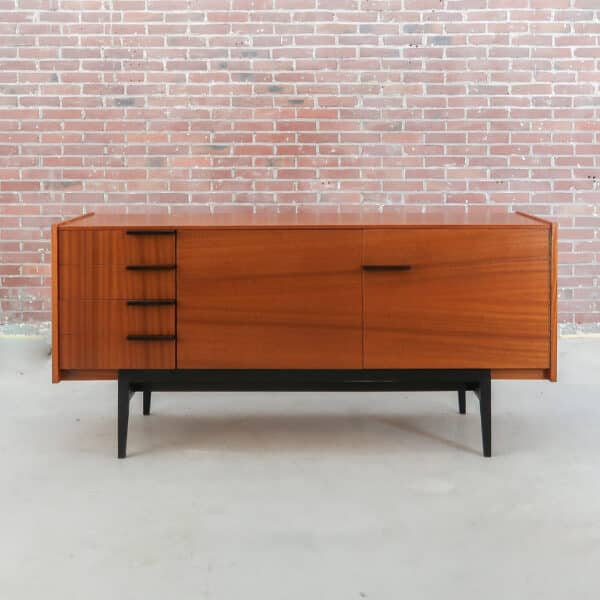 Mid-century dressoir