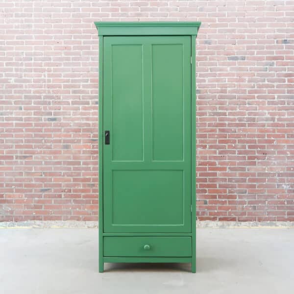 Groene eendeurs linnenkast