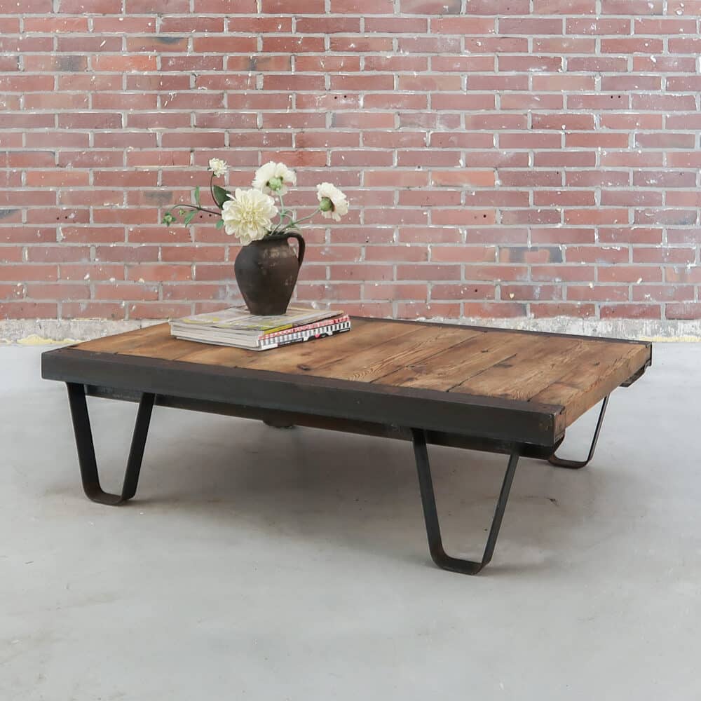 Industriële salontafel