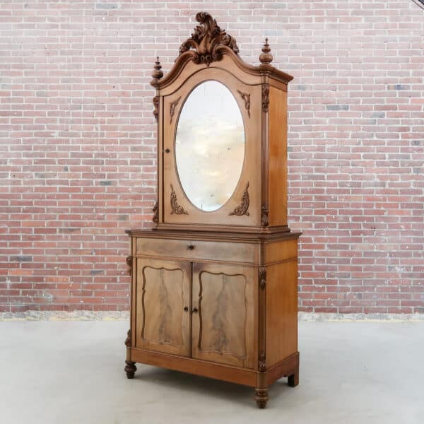 Antieke spiegelbuffetkast