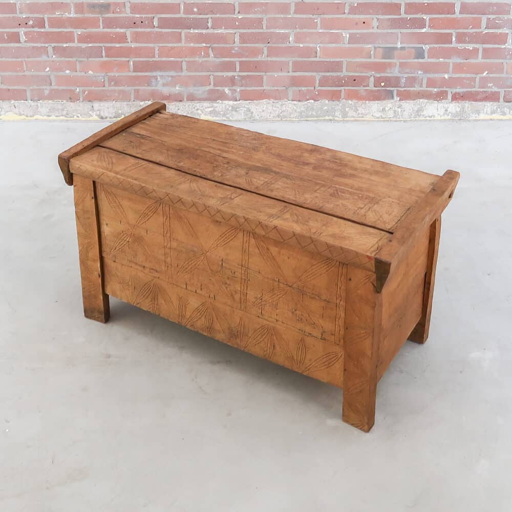 Antieke houten kist - Afbeelding 2
