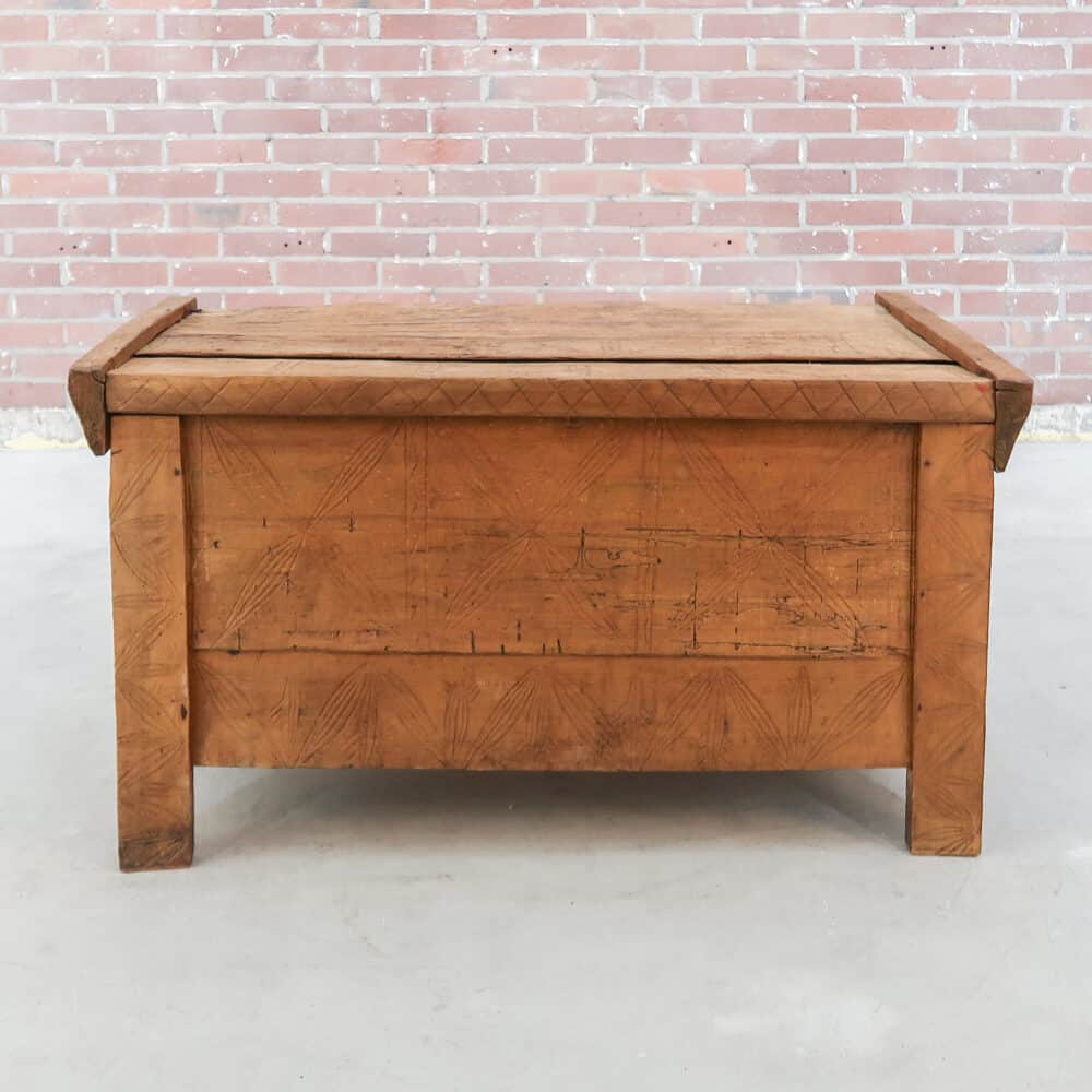Antieke houten kist - Afbeelding 10