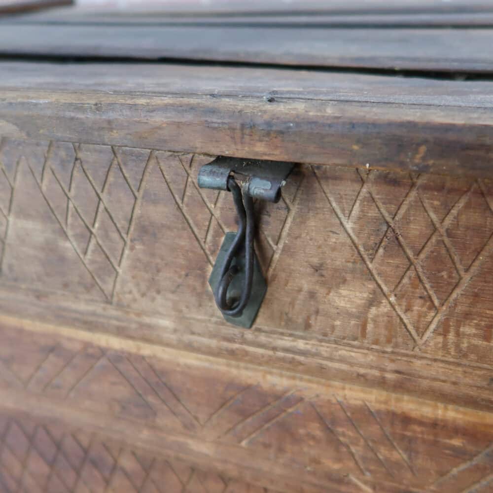 Antieke houten kist - Afbeelding 9