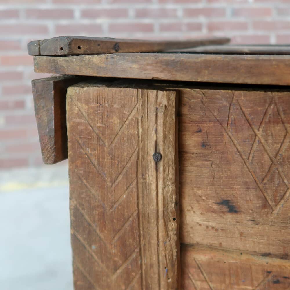 Antieke houten kist - Afbeelding 10