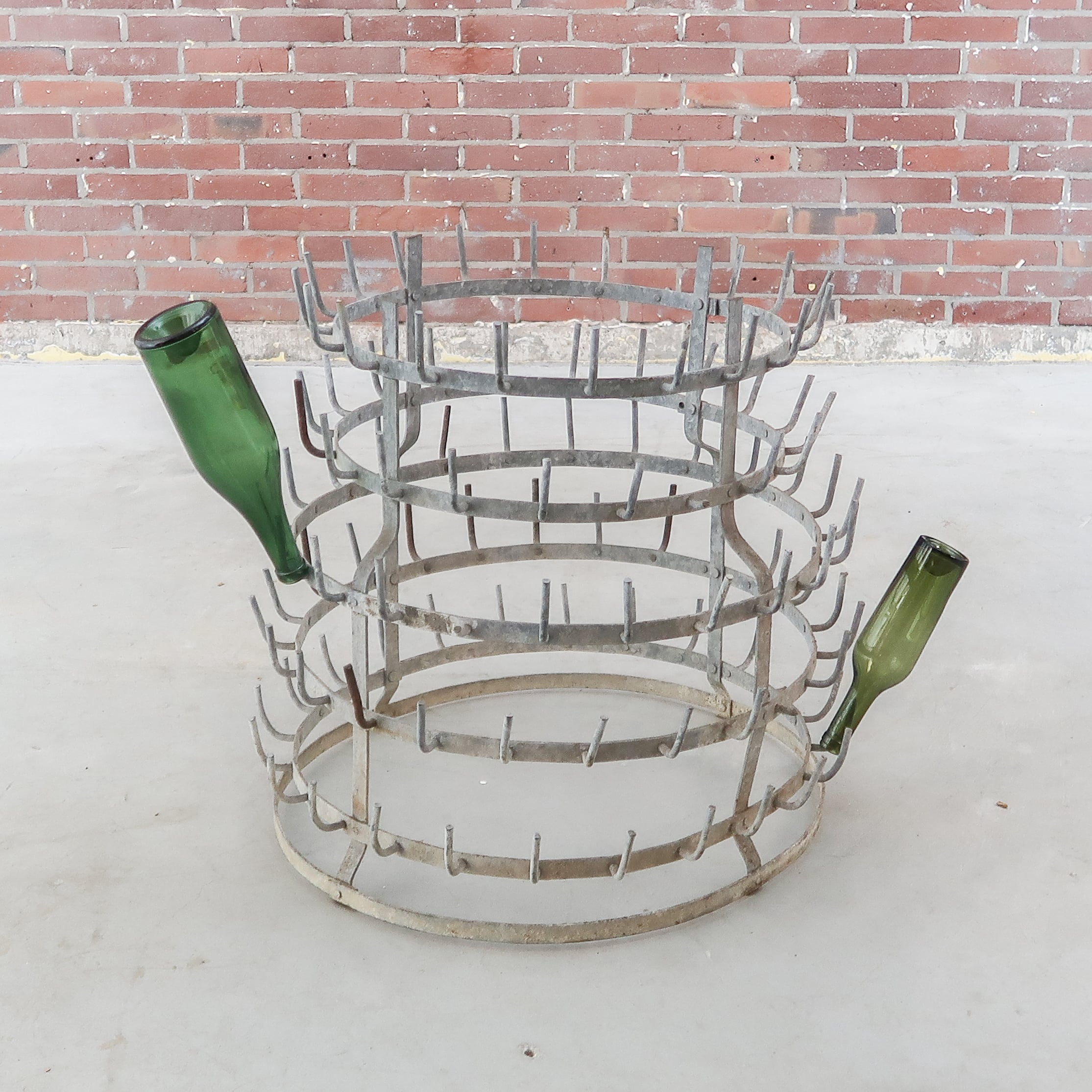 Brocante zinken flessenrek