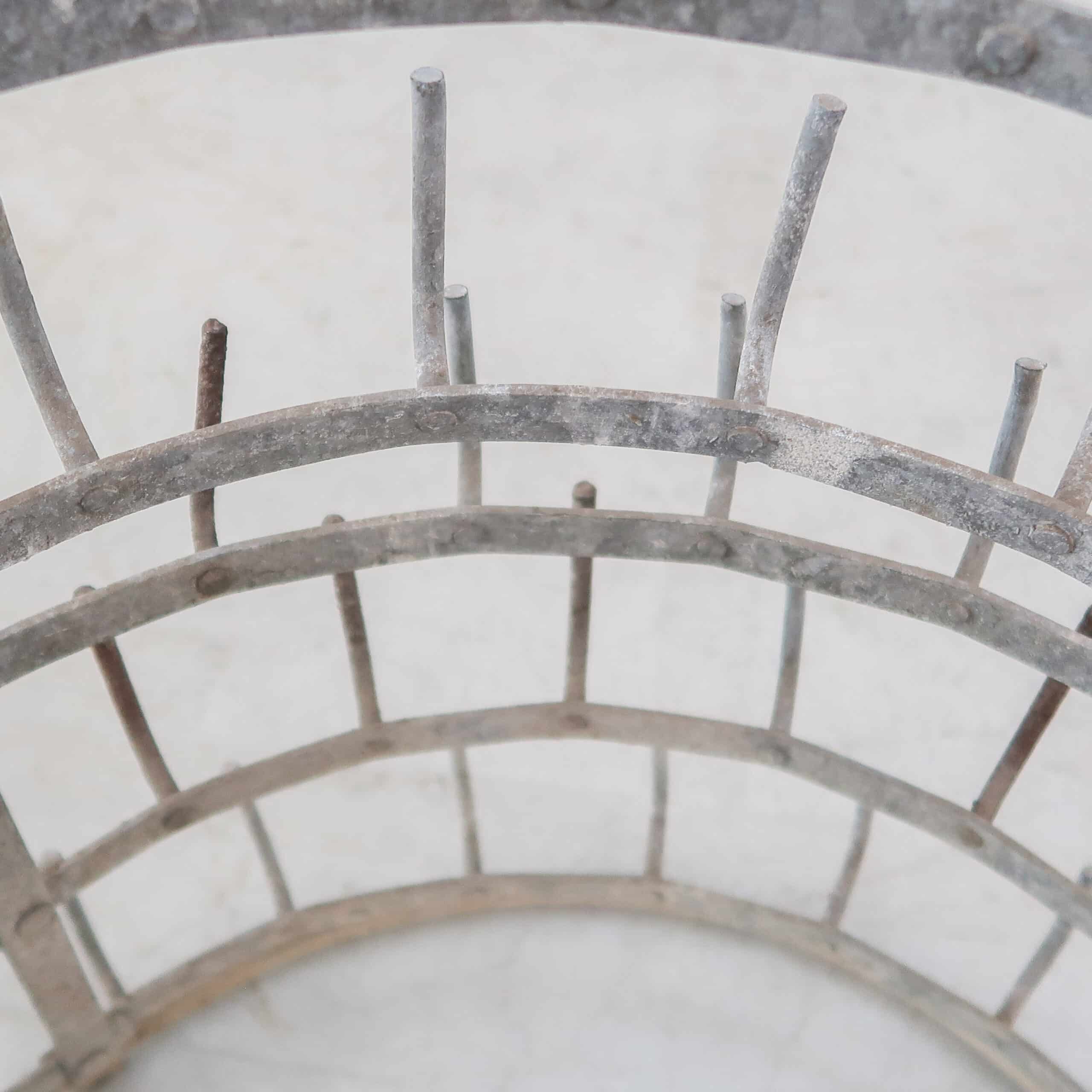 Brocante zinken flessenrek - Afbeelding 4