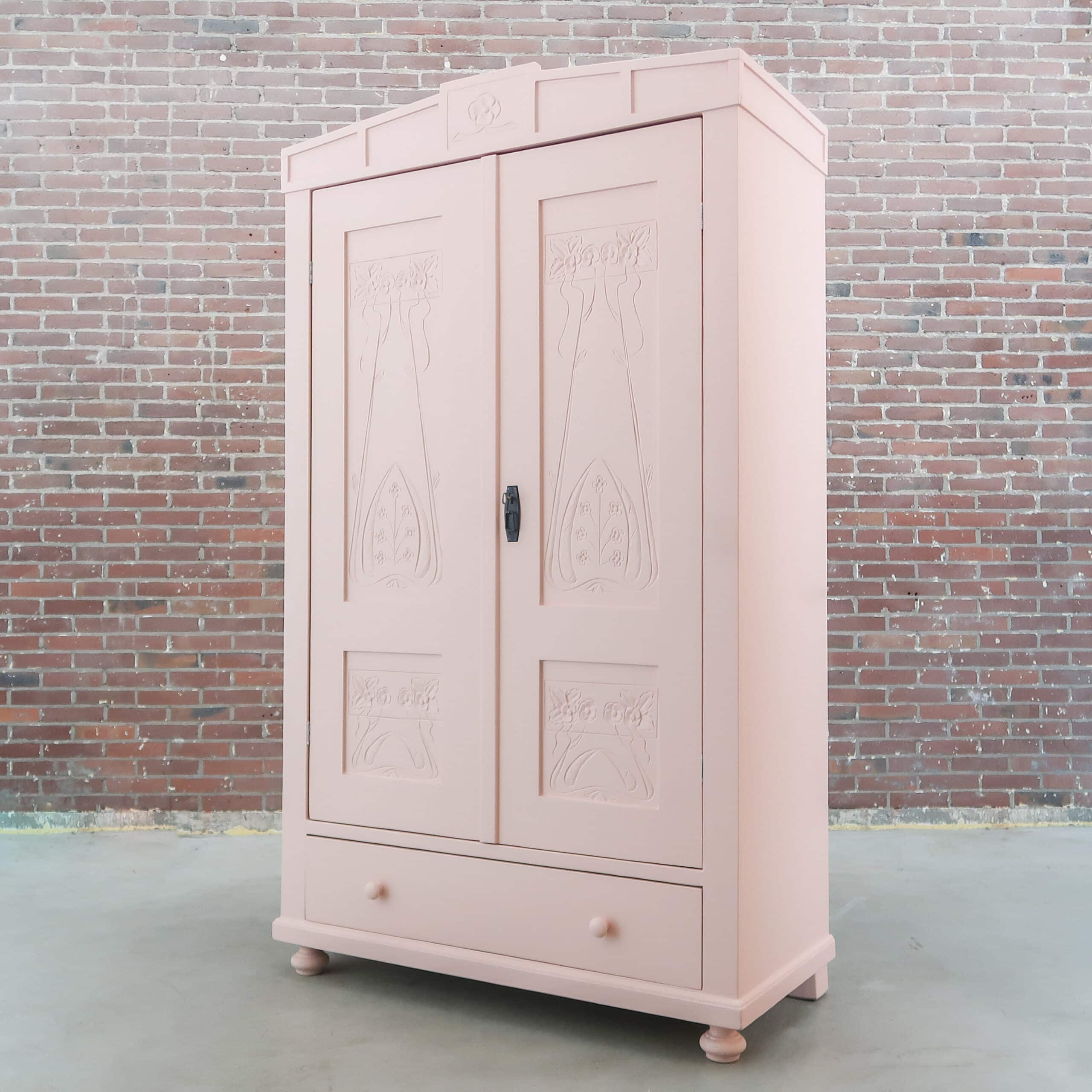 Zacht roze linnenkast met bloemenmotief - Afbeelding 10