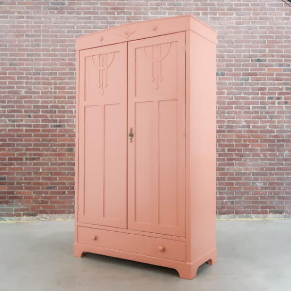 Roze linnenkast