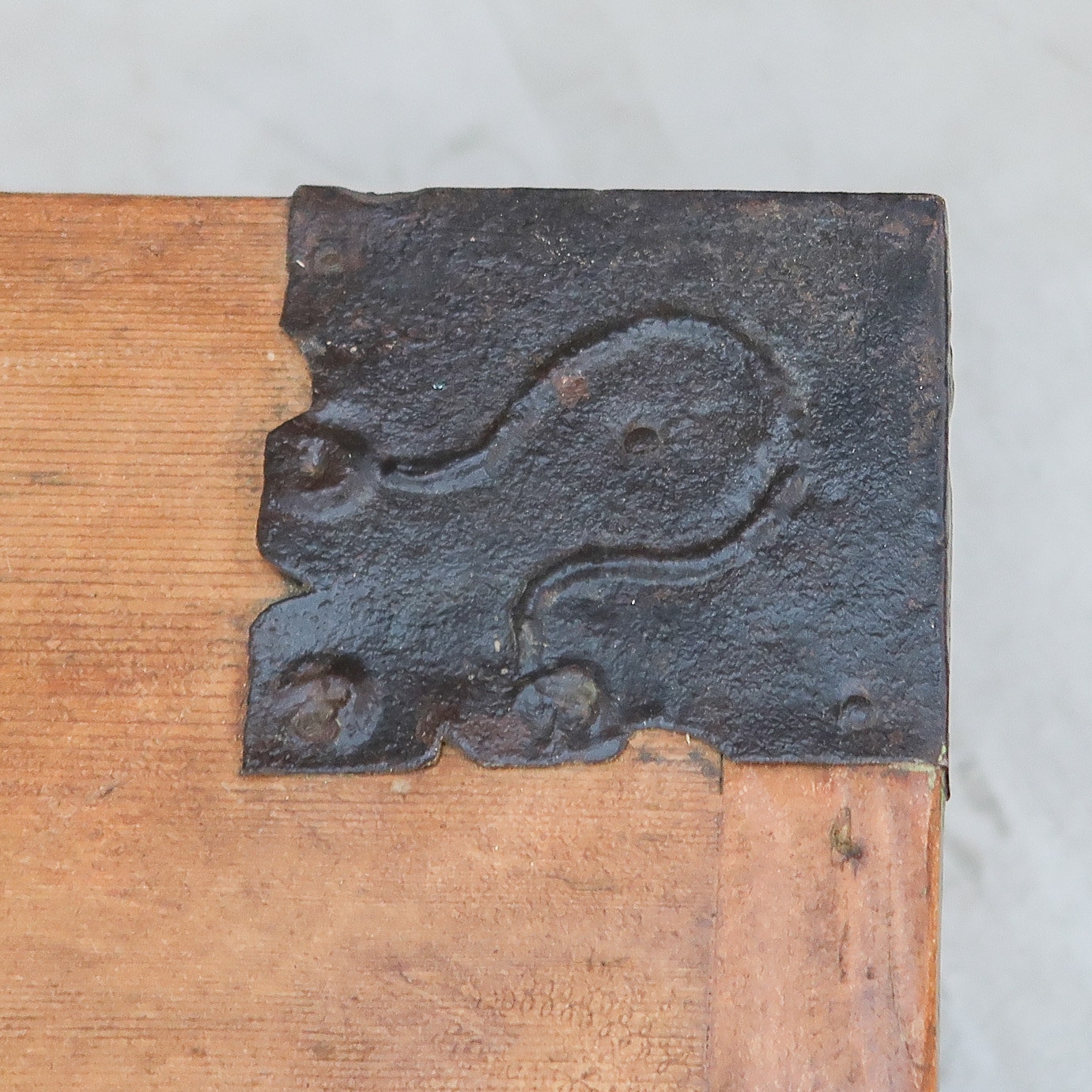 Grote antieke kist - Afbeelding 7