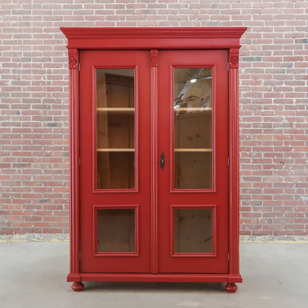 Brocante vitrinekast