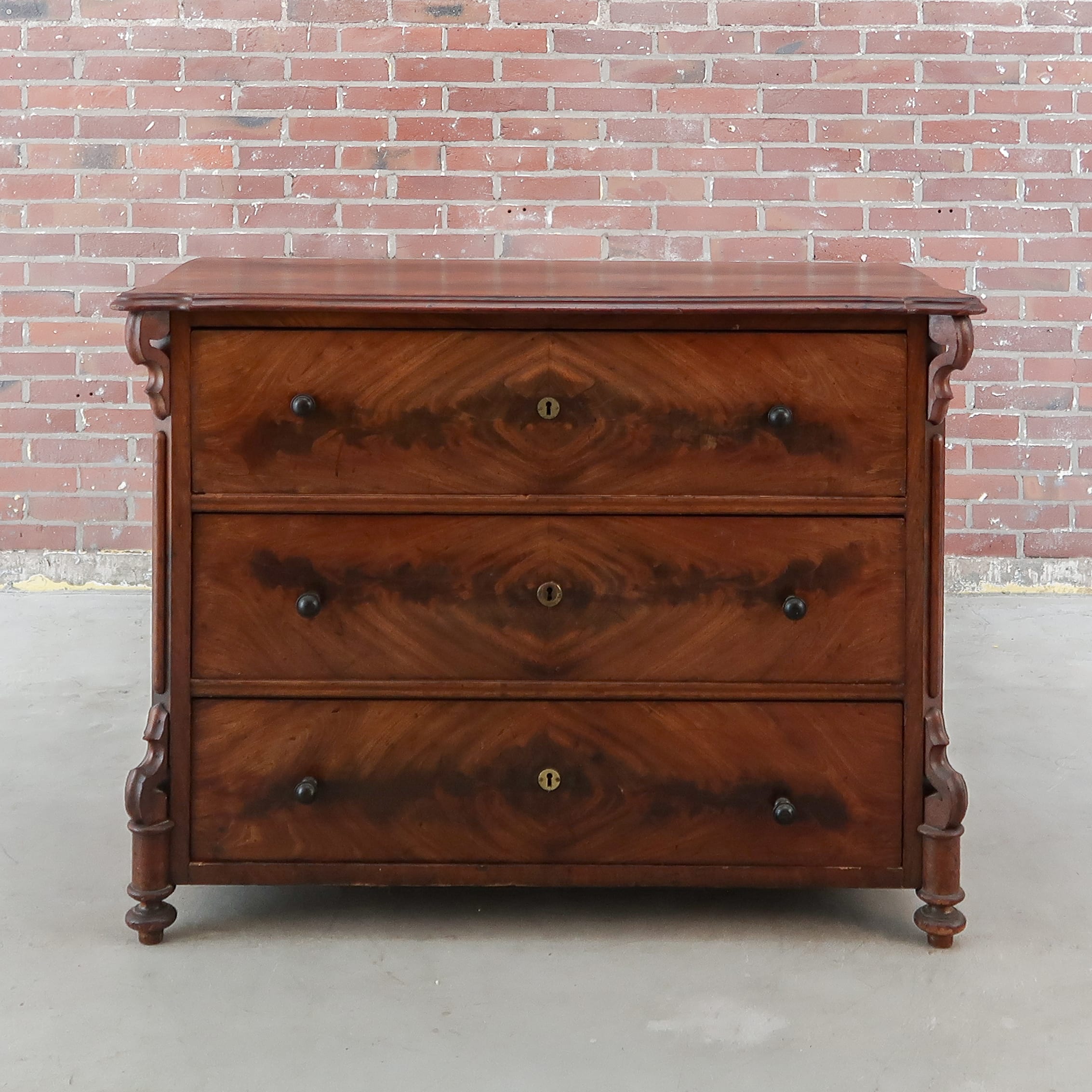 Biedermeier commode
