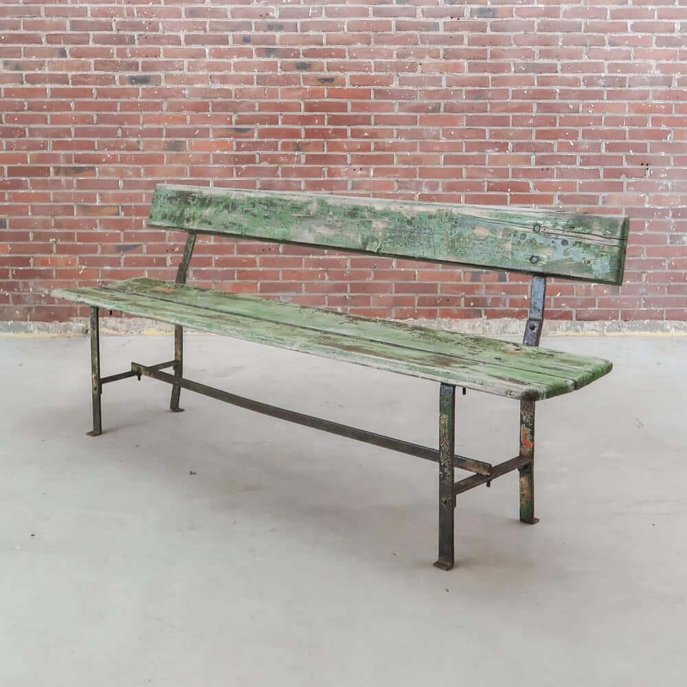 Groene brocante parkbank