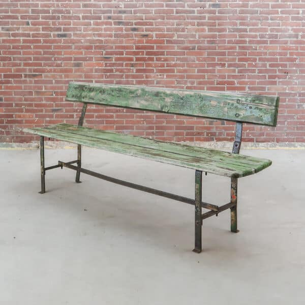 Groene brocante parkbank