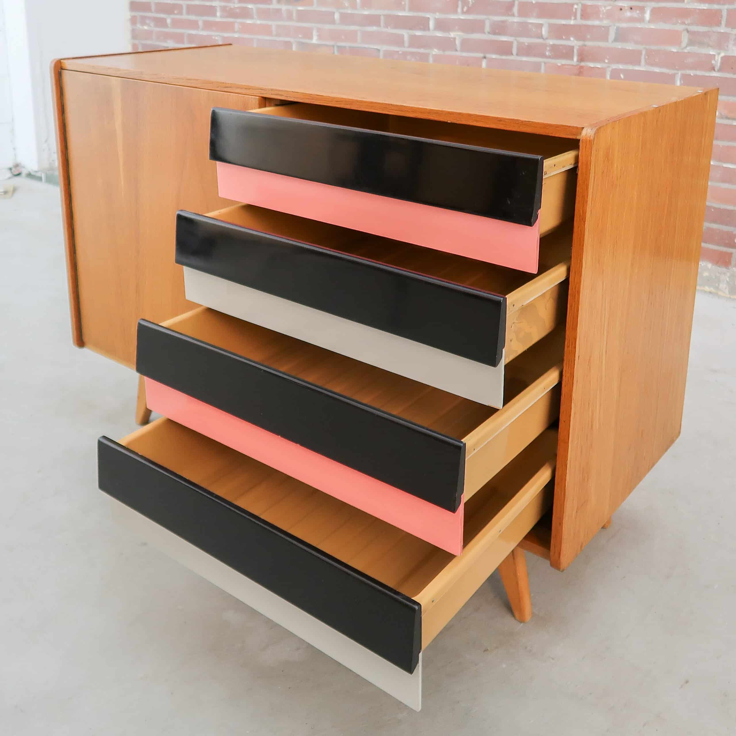 Vintage dressoir van Interiér Praha - Afbeelding 3