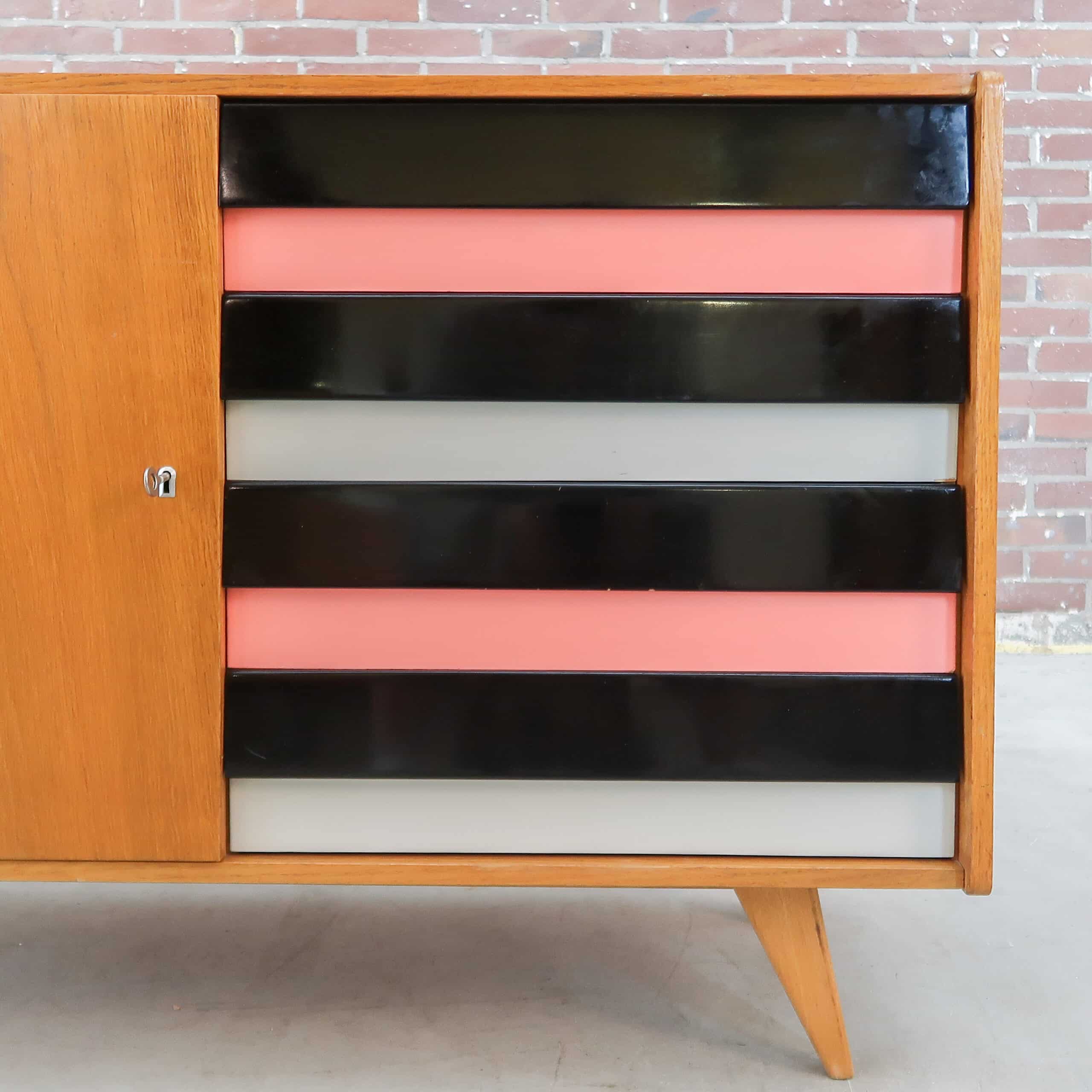 Vintage dressoir van Interiér Praha - Afbeelding 5