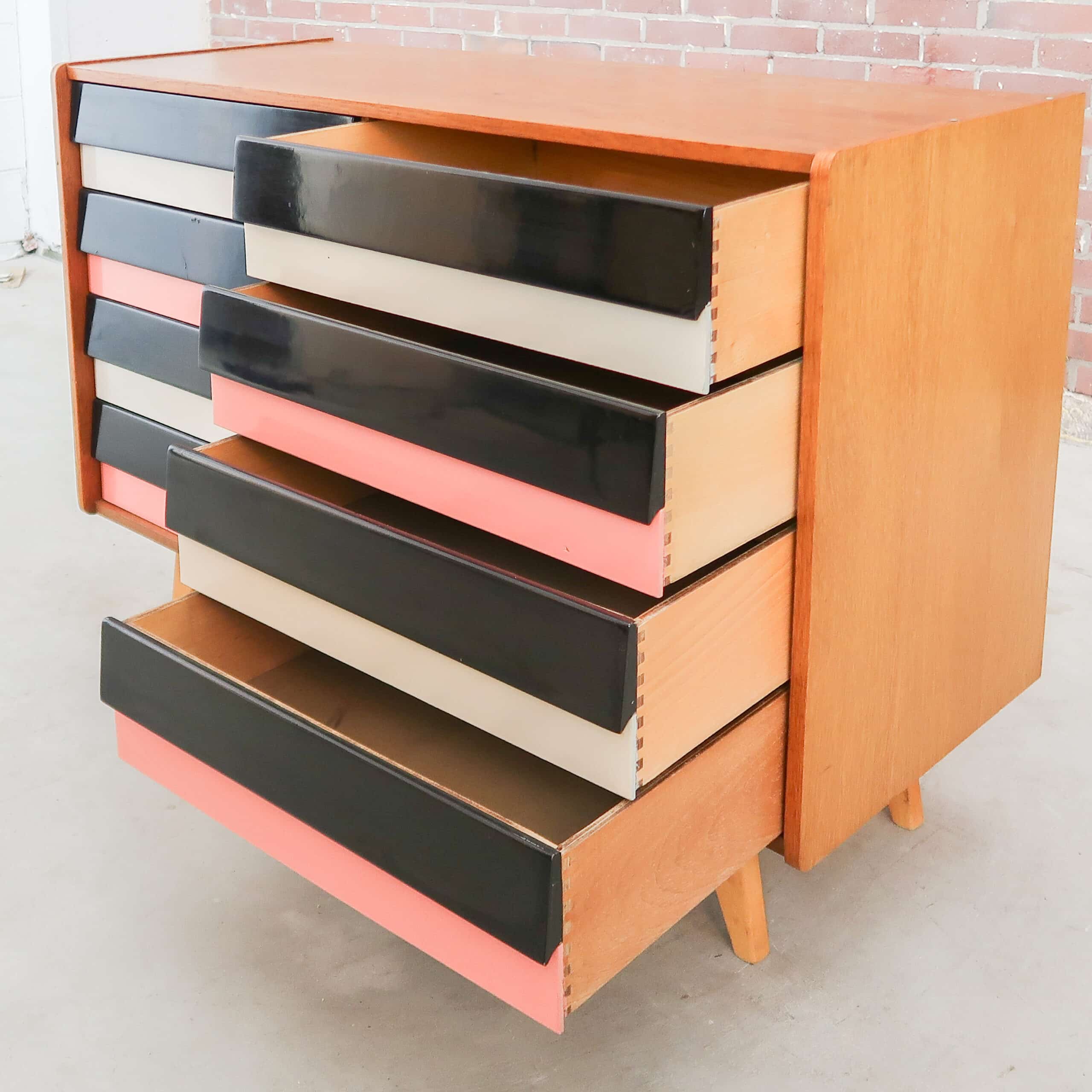 Vintage ladekast van Interiér Praha - Afbeelding 3