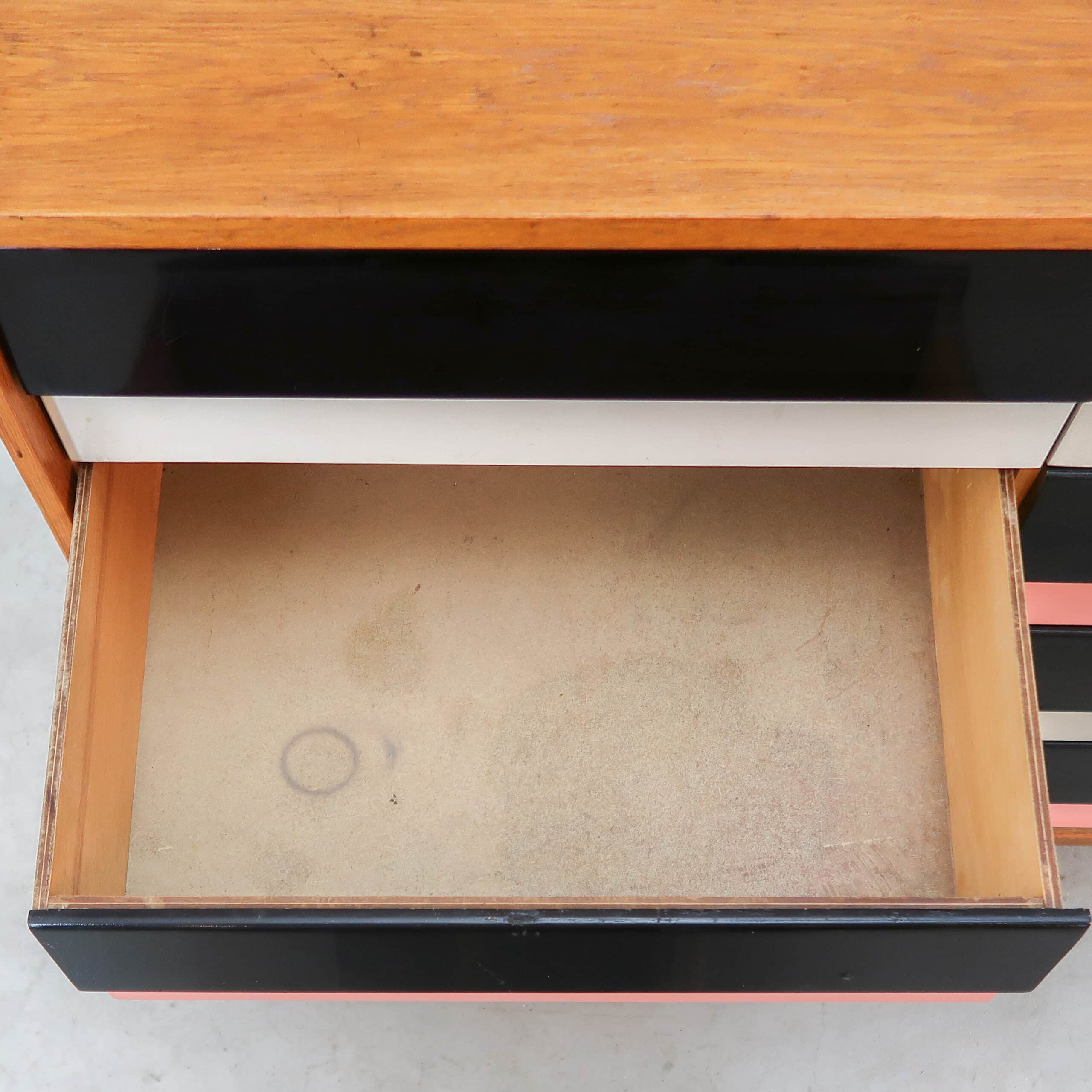 Vintage ladekast van Interiér Praha - Afbeelding 5