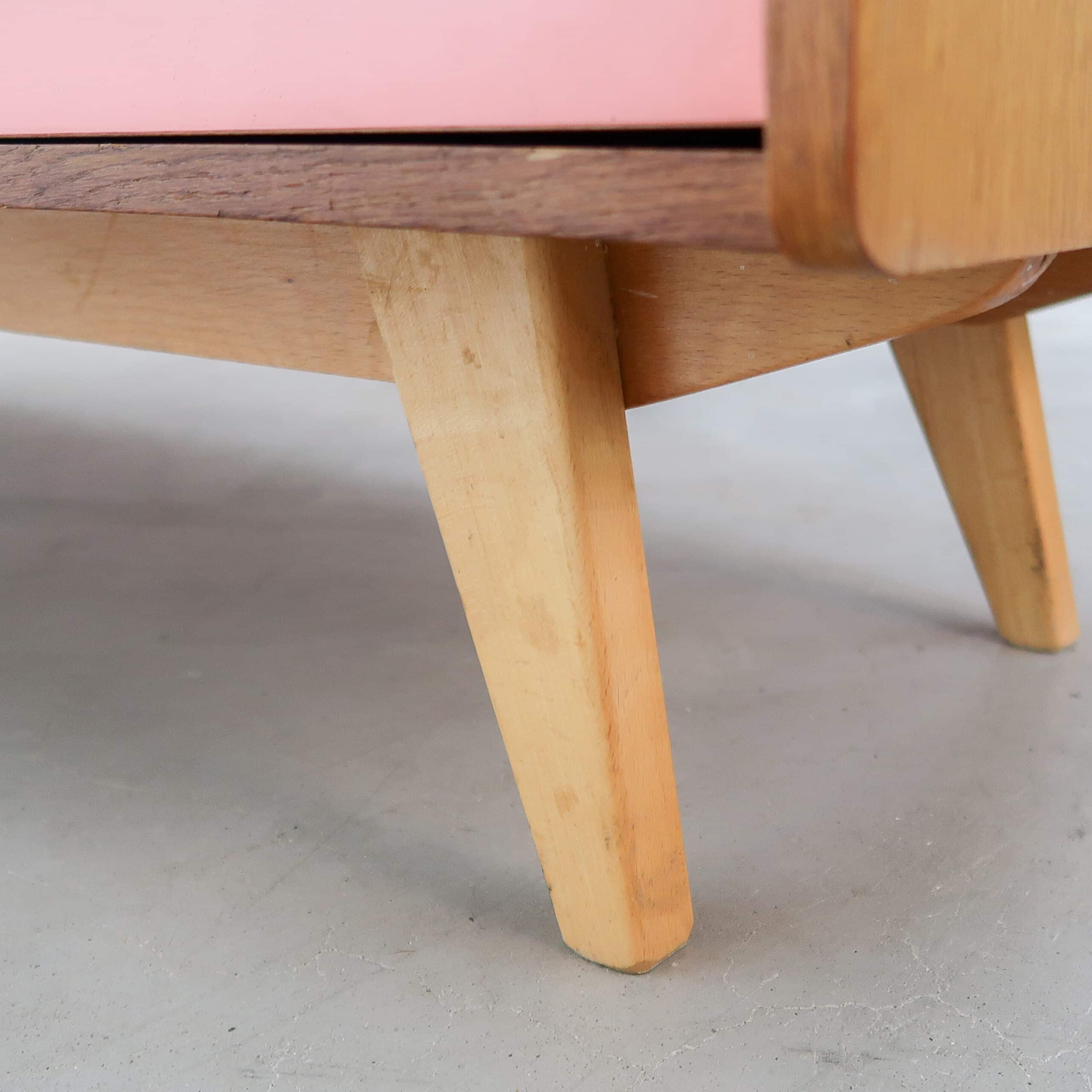 Vintage ladekast van Interiér Praha - Afbeelding 9