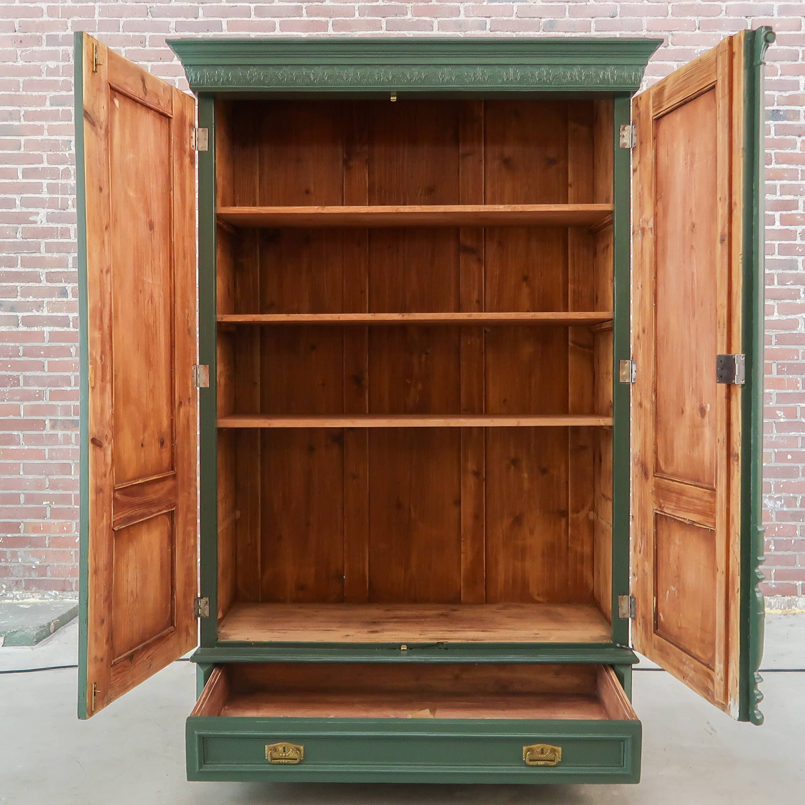 Brocante groene linnenkast - Afbeelding 2