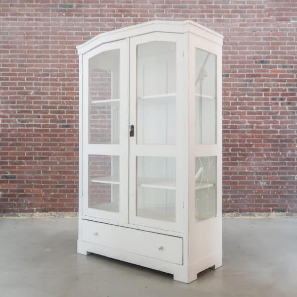 Brocante vitrinekast
