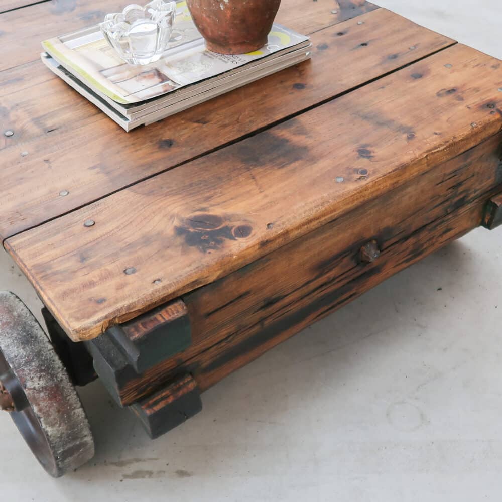 Grote industriële salontafel – Bild 10