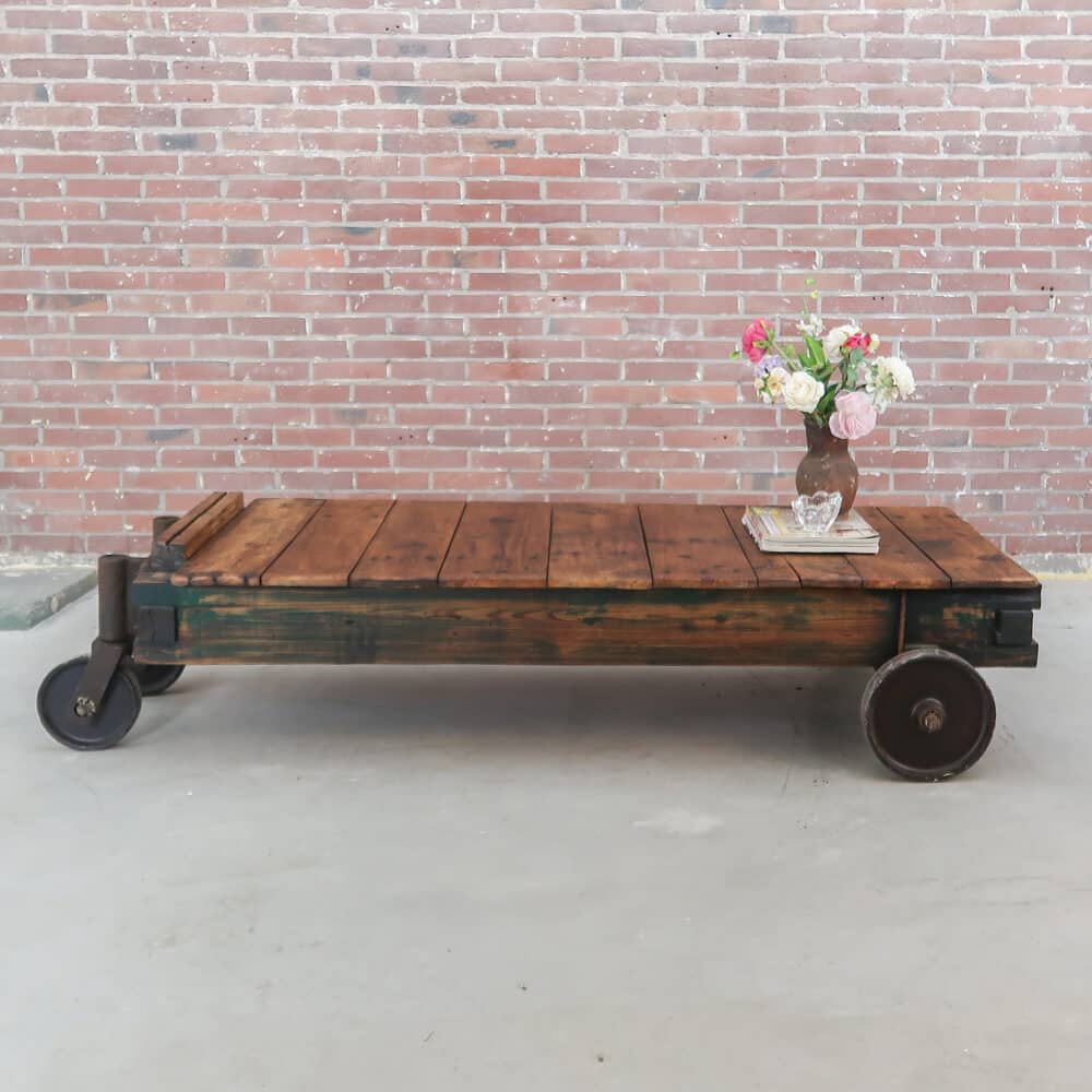 Grote industriële salontafel – Bild 3