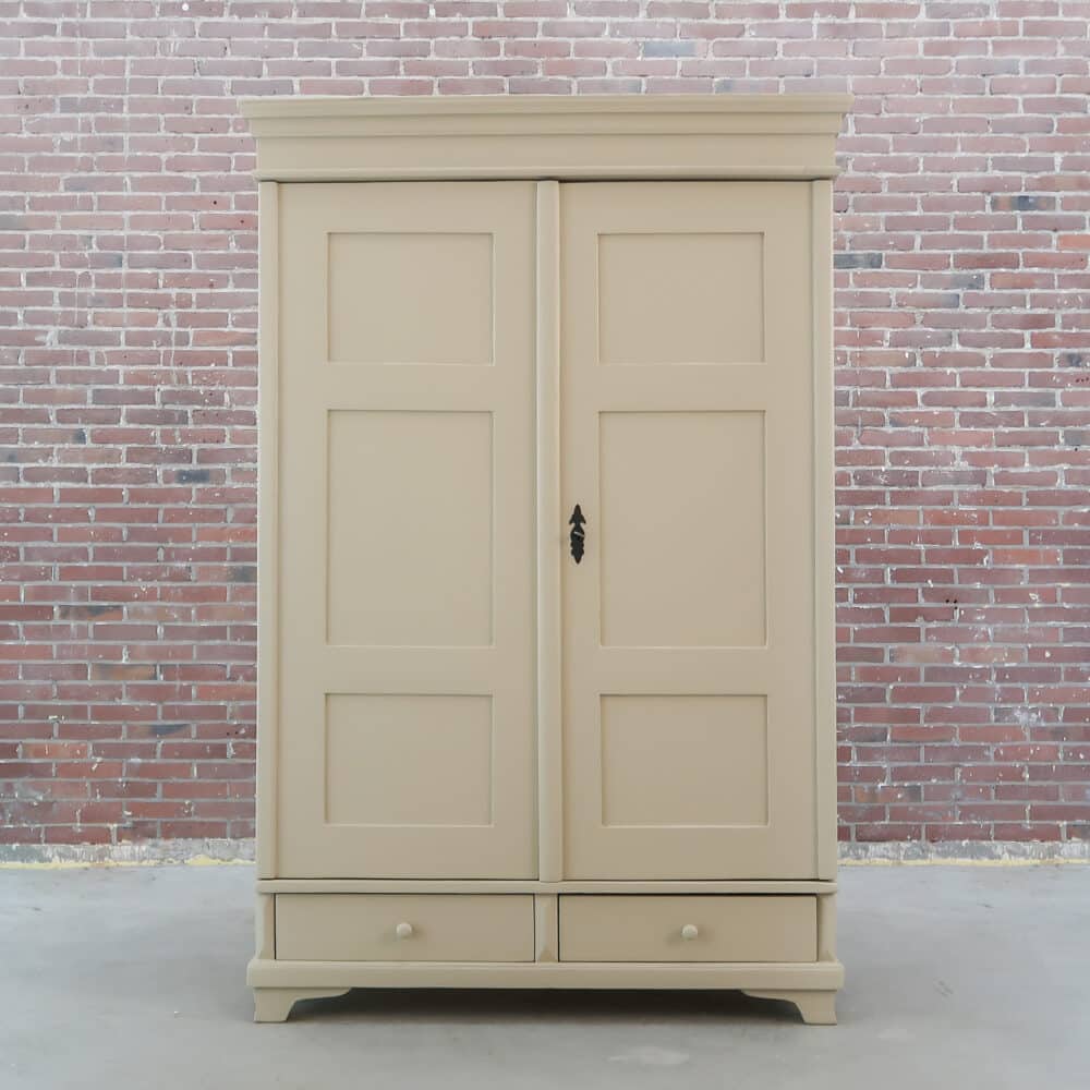 Brocante kledingkast