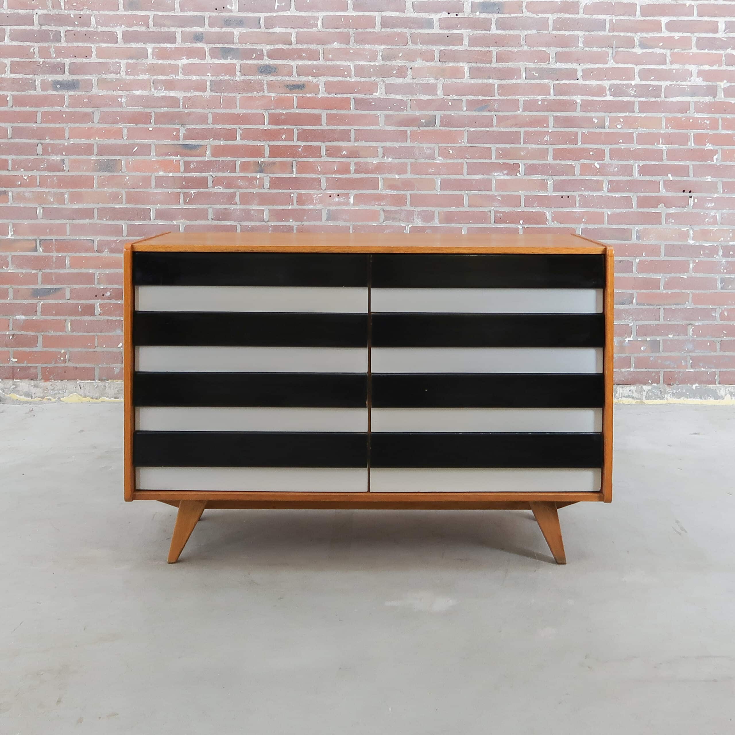 Vintage ladekast van Interiér Praha