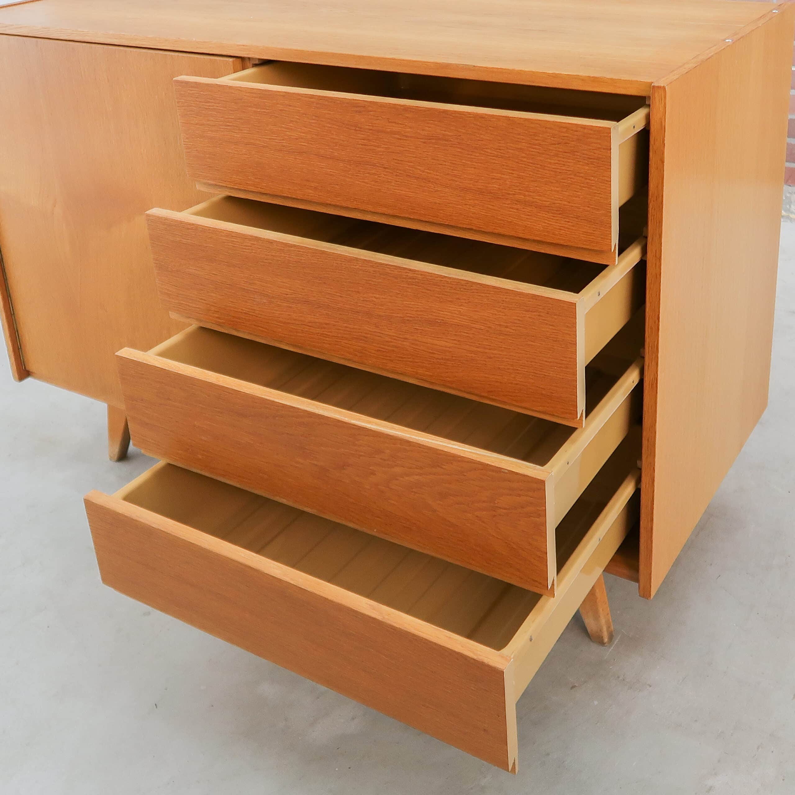 Mid-century dressoir van Jiří Jiroutek - Afbeelding 4