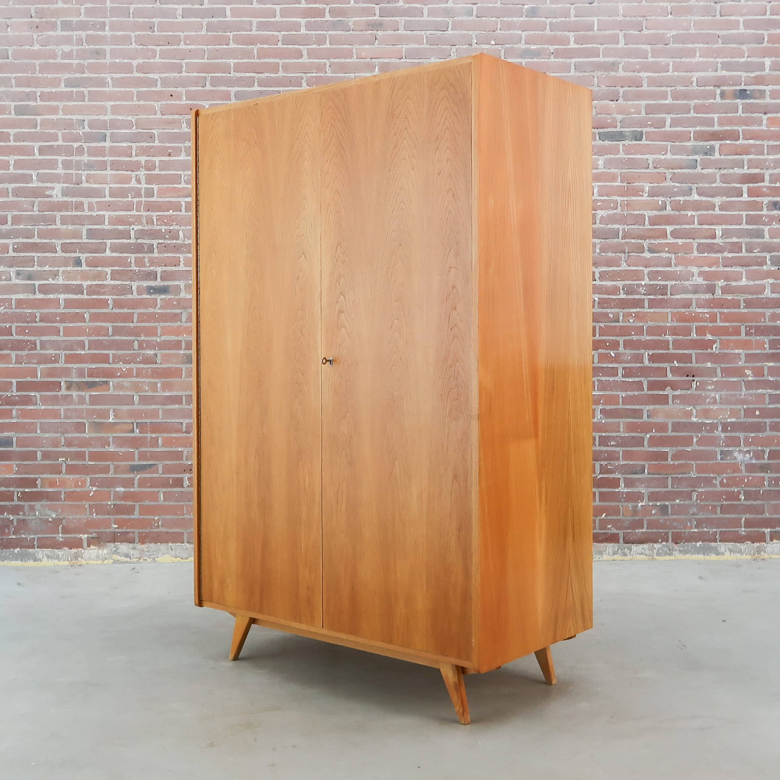 Vintage kledingkast - Mid century - Afbeelding 10