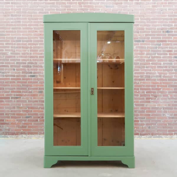Brocante vitrinekast