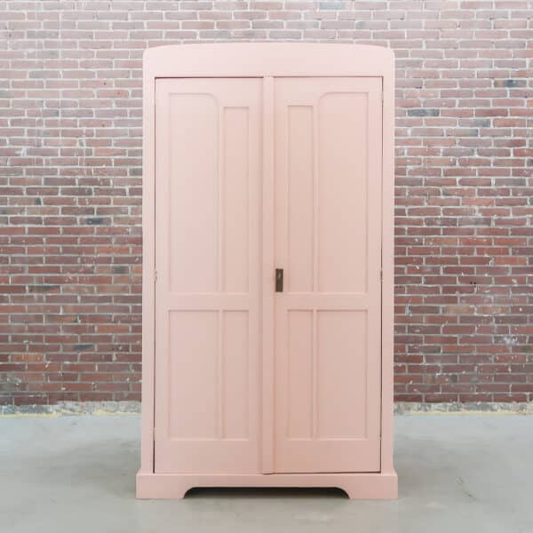 Roze linnenkast