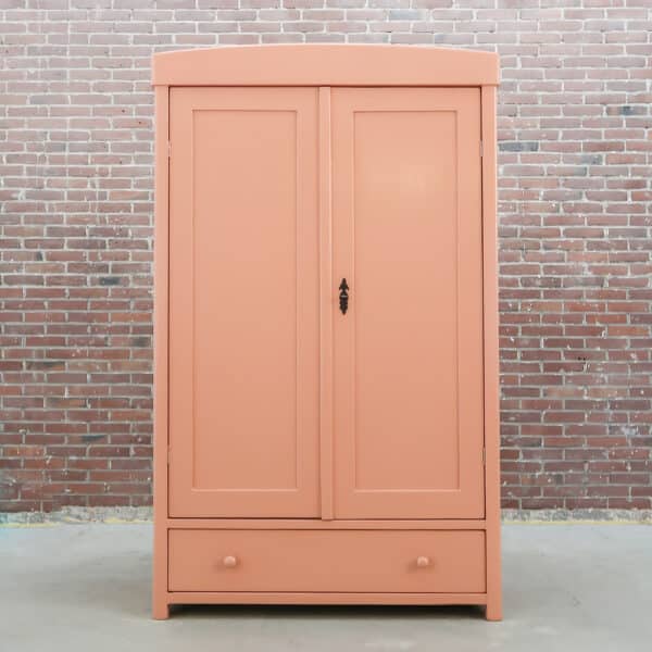 Roze linnenkast