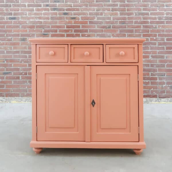Brocante roze dressoir