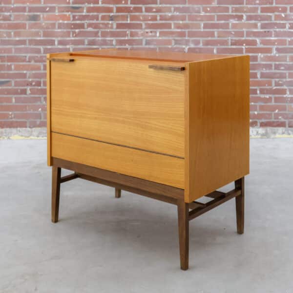 Mid-century dekenkast